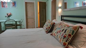 Silitysrauta/-lauta, ilmainen Wi-Fi, vuodevaatteet