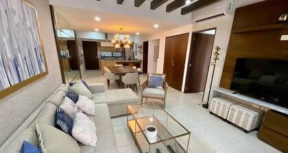 Moderno departamento con alberca, 200m al malecón