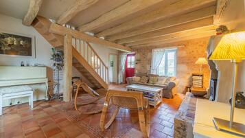 Fernseher, Tischtennisplatte