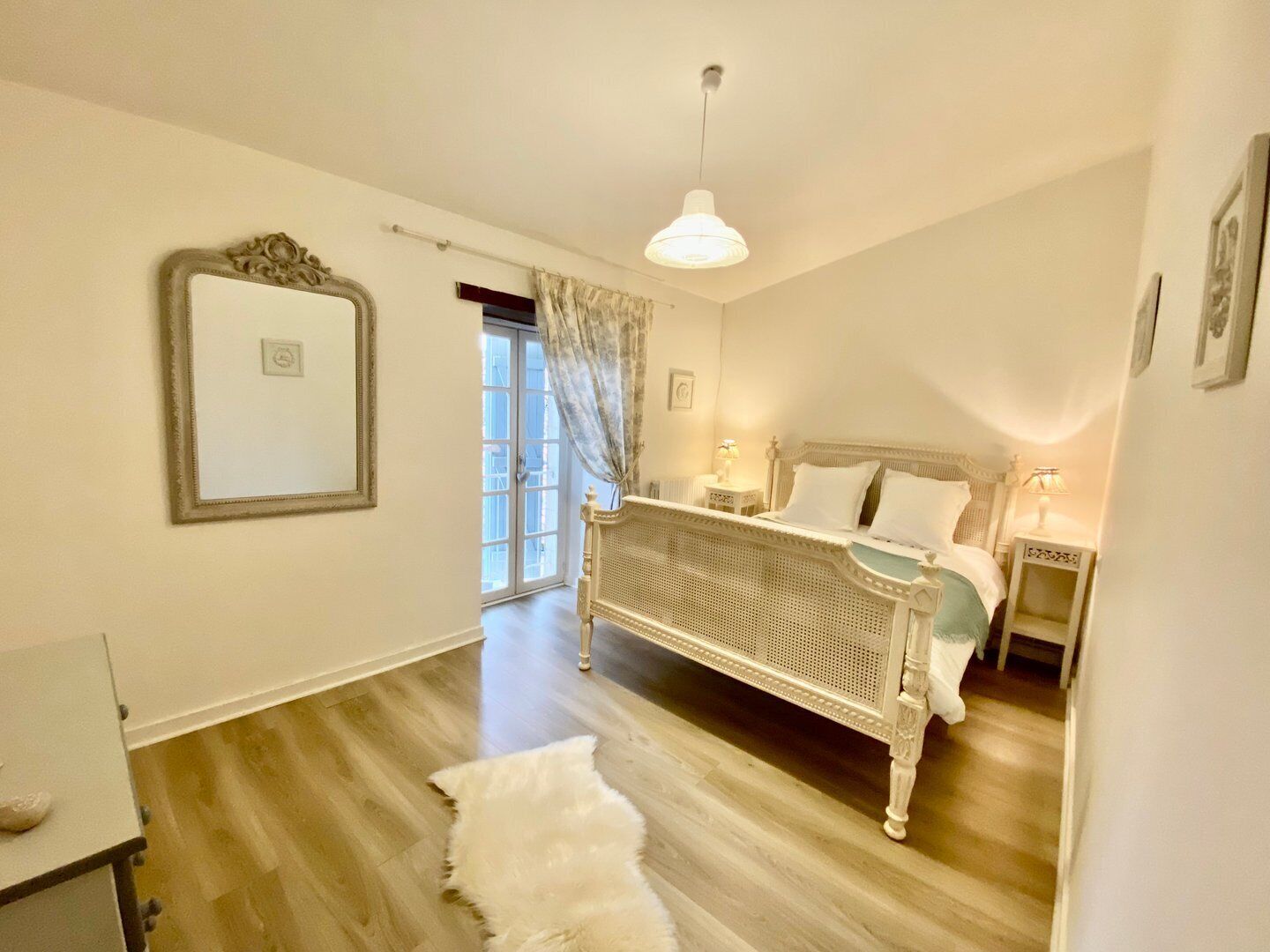 3 chambres, bureau, Internet gratuit, draps fournis