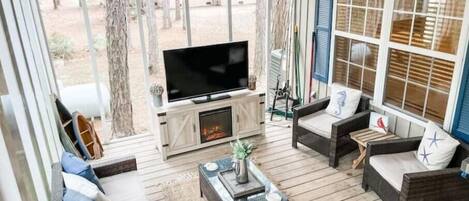 Smart-tv, dvd-afspiller, bøger