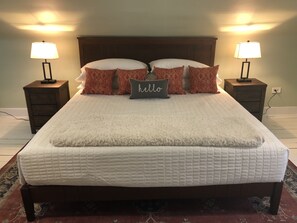 3 Schlafzimmer, Schreibtisch, Bügeleisen/Bügelbrett, Reisekinderbett