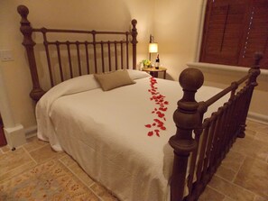 Deluxe Suite | 1 bedroom, premium bedding, individually decorated