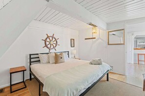 3 chambres, fer et planche à repasser, Wi-Fi, draps fournis