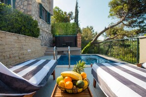 Alberca al aire libre 