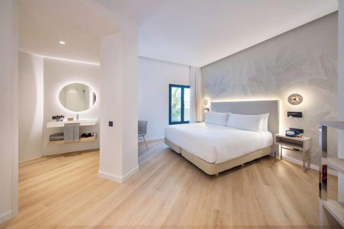 Caja de seguridad en la habitación, wifi gratis y ropa de cama 