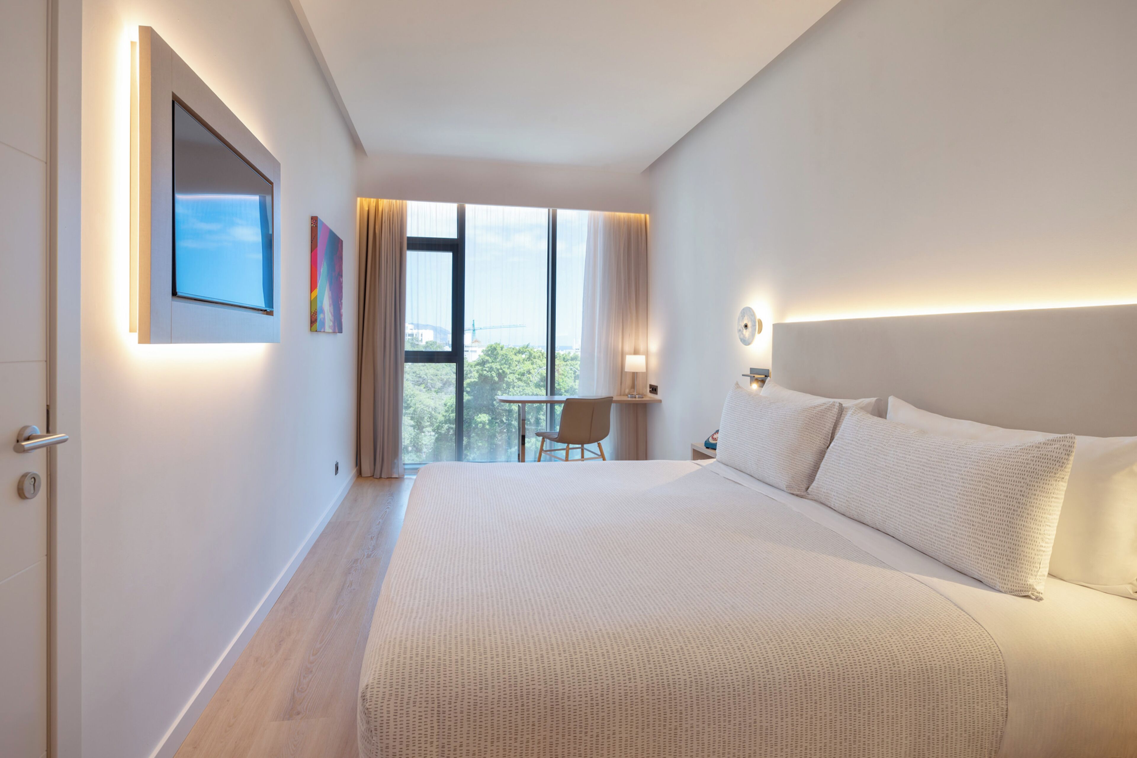 In-room safe, free WiFi, bed sheets