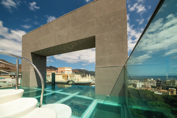 Outdoor pool, open 10:30 AM to 4:30 PM, pool umbrellas, pool loungers