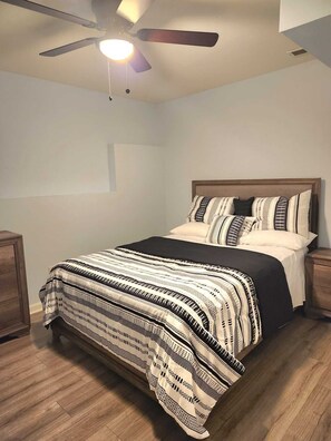 2 bedrooms, iron/ironing board, WiFi, bed sheets