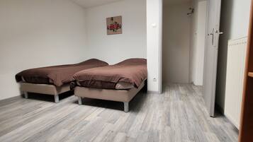 3 Schlafzimmer, Reisekinderbett, WLAN, Bettwäsche