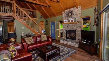 Smart TV, fireplace, computer monitors