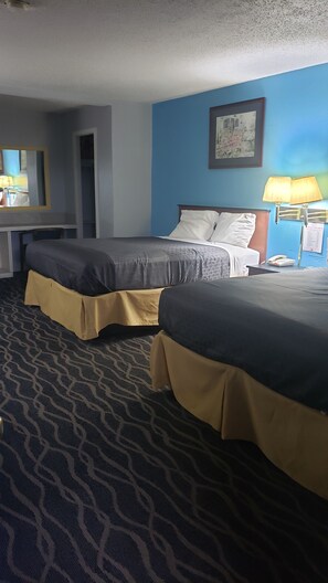 Blackout curtains, free WiFi, bed sheets - Alamo Motel (Abilene)