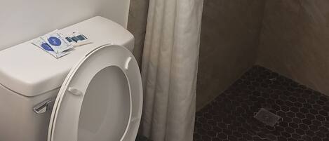 Towels, soap, shampoo, toilet paper