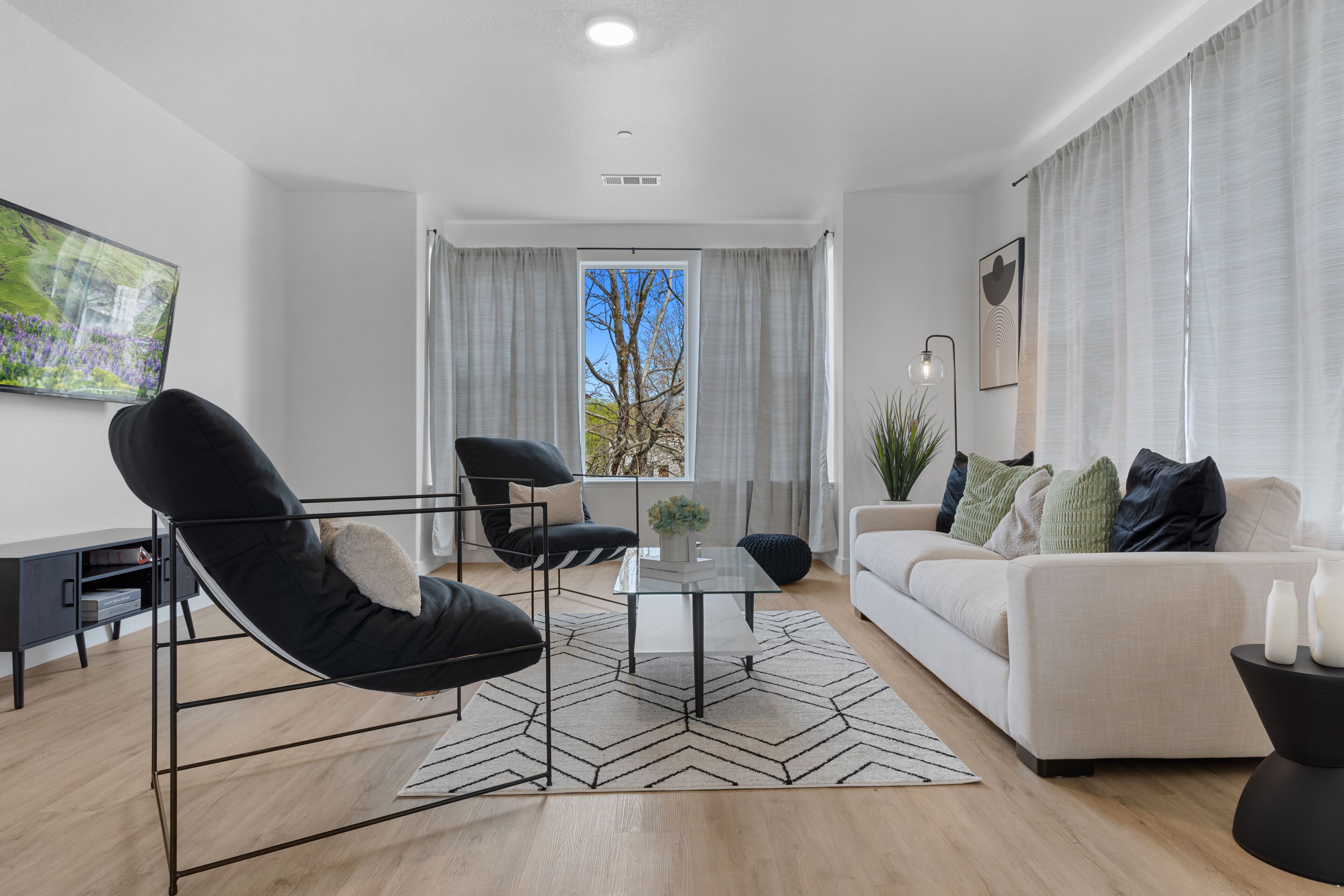 Bright & Cozy Apartment In Santa Rosa