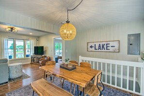 Dining - True Lakefront, Easy Water Access, Dock, Hot Tub, Sleeps 12 (Penhook)