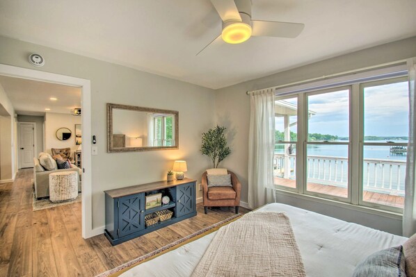 4 bedrooms, travel cot, free WiFi, bed sheets