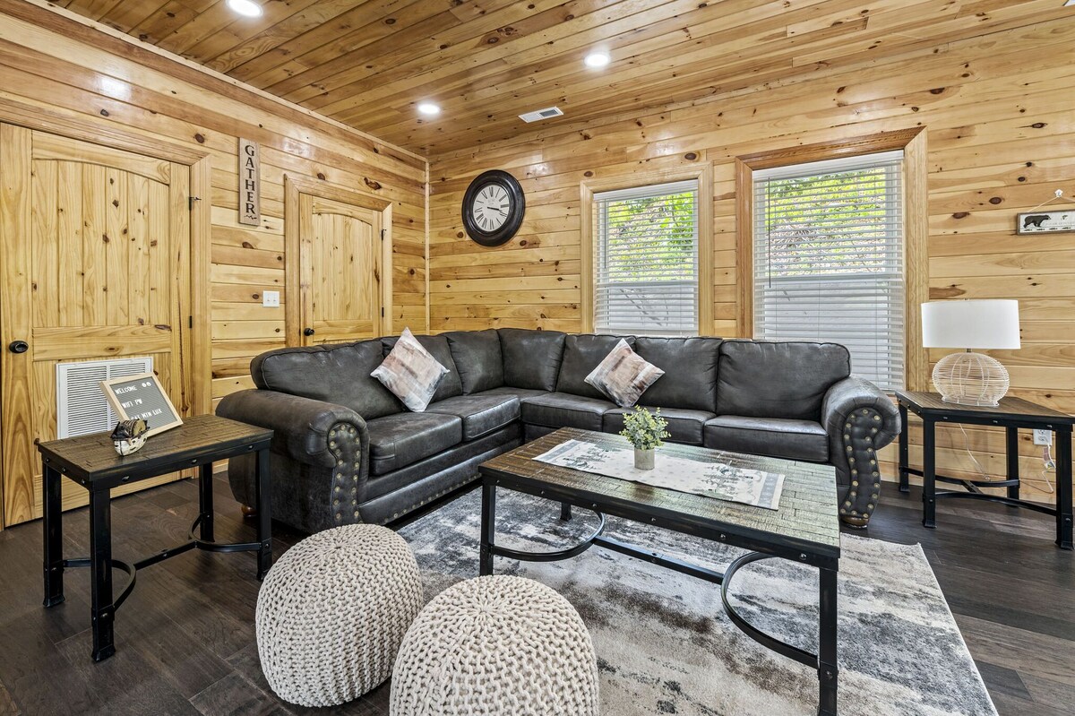Photo 52 of Walk to downtown Gatlinburg-4 en-suites-16’ swim spa- theater and game room