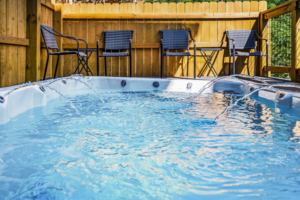 Photo 85 of Walk to downtown Gatlinburg-4 en-suites-16’ swim spa- theater and game room