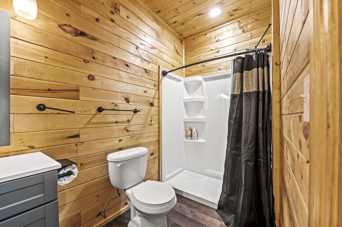 Photo 76 of Walk to downtown Gatlinburg-4 en-suites-16’ swim spa- theater and game room
