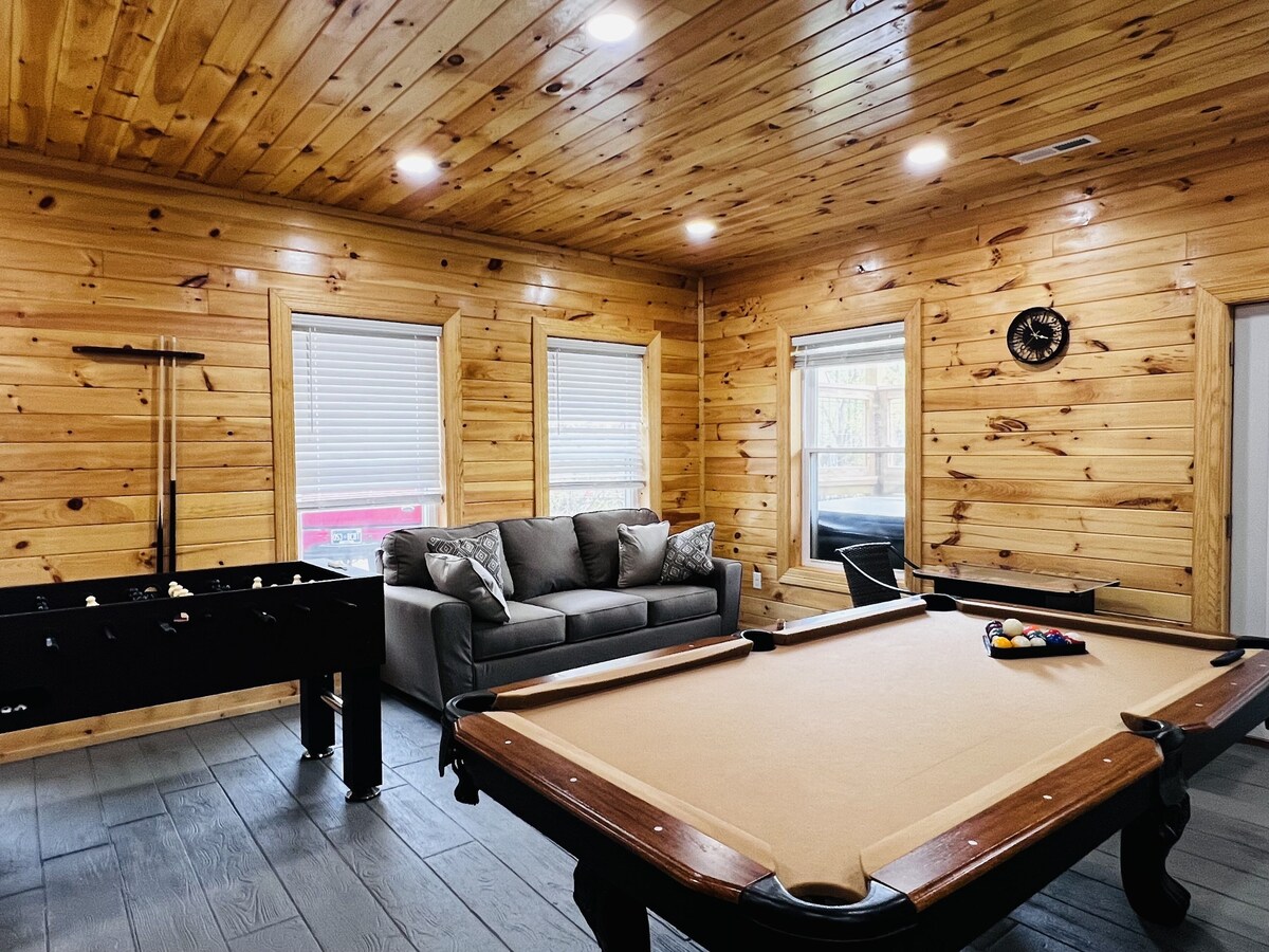 Photo 64 of Walk to downtown Gatlinburg-4 en-suites-16’ swim spa- theater and game room