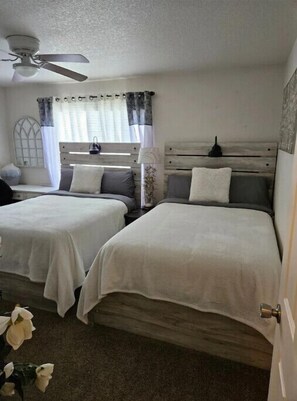 3 habitaciones, tabla de planchar con plancha y wifi gratis 