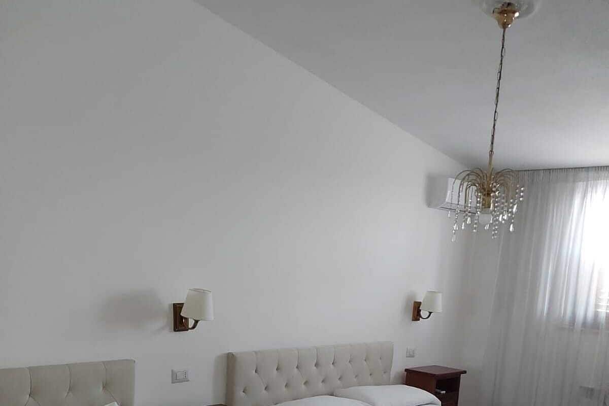 2 bedrooms, soundproofing, iron/ironing board, free WiFi