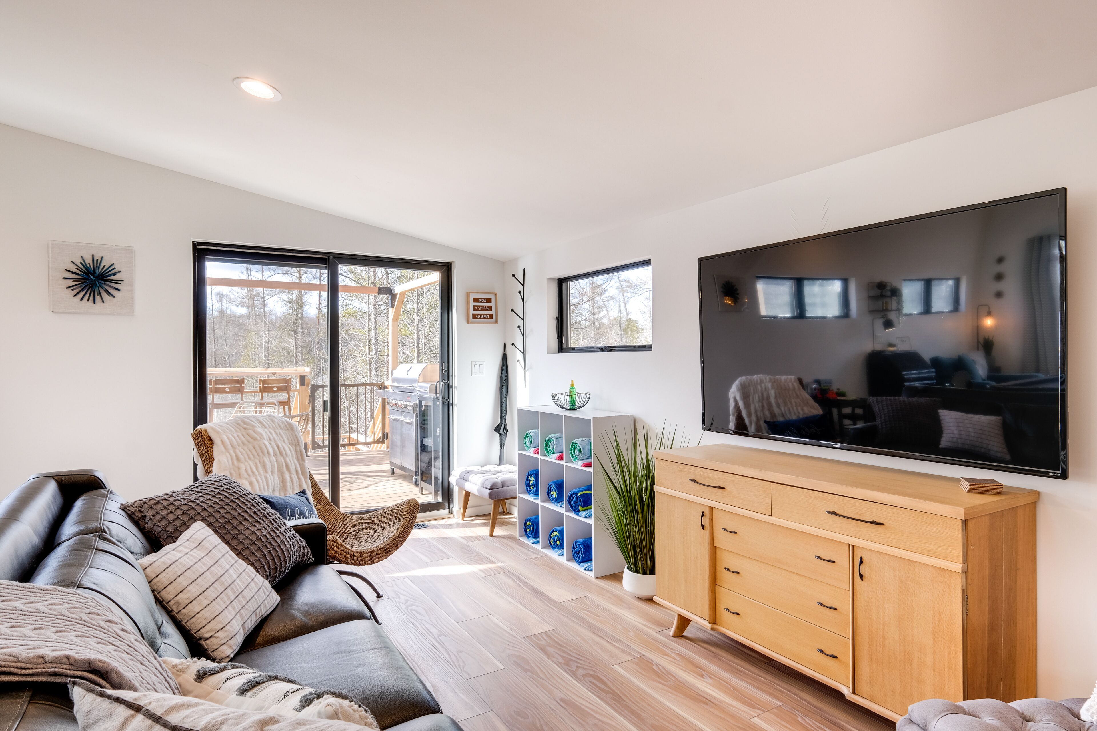 Clam Lake Vacation Rental w/ Dock & Deck!