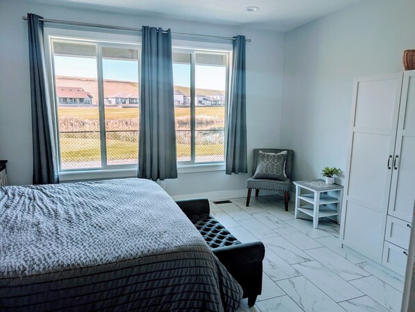 3 bedrooms, desk, free WiFi, bed sheets