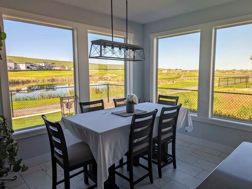 Spacious New Custom Home near Potholes Reservoir