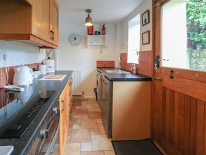 Dishwasher, cookware/dishes/utensils