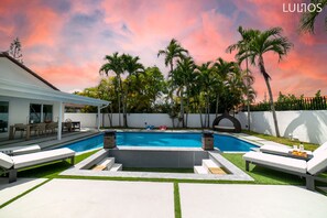 Outdoor pool, a heated pool