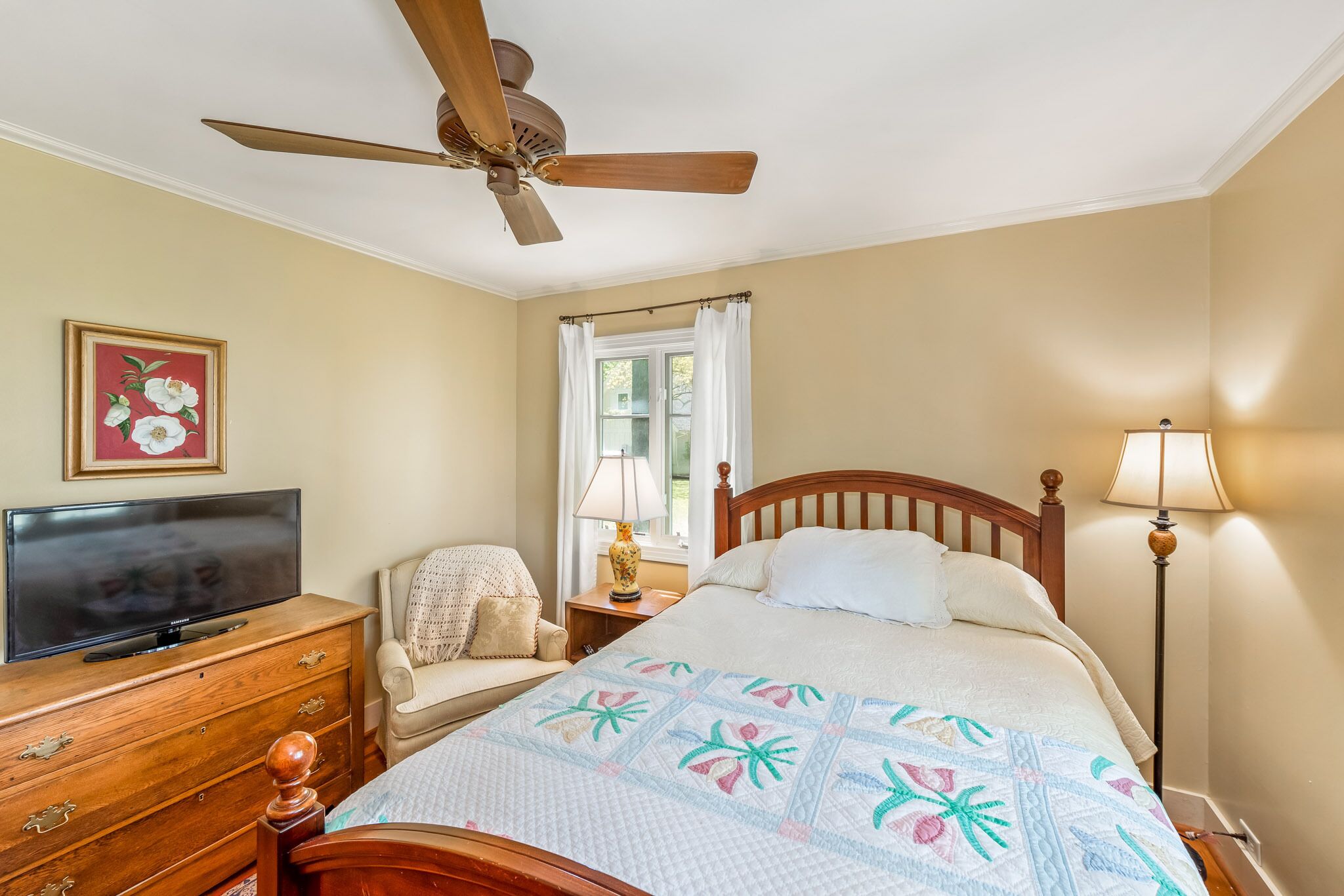 Belle Oak Cottage.  Stunning Views In A Quaint 1940s Brow-Front Mountain Home