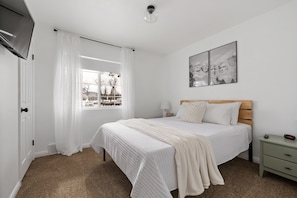 Casa, 2 baños | Cortinas blackout, wifi gratis y ropa de cama 