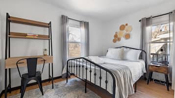 Apartamento | 2 quartos, cortinas blackout, Wi-Fi de cortesia, roupa de cama