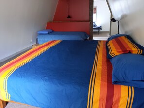 3 bedrooms, travel crib, free WiFi