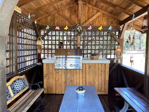 Property grounds - Quality Time at a LilyBear Cabin  (Heber-Overgaard)