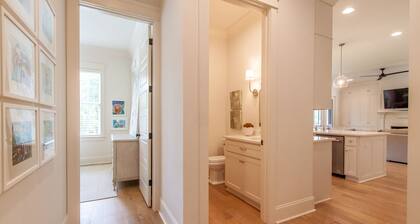 Gorgeous Home so close to Downtown Auburn and Auburn University!!