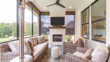 TV connectée, cheminée