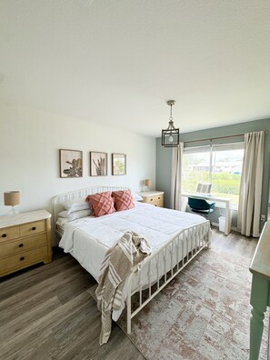 3 Schlafzimmer, Schreibtisch, Reisekinderbett, kostenloses WLAN