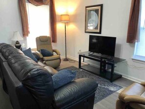 Living area - Fern’s Country Haven  (Atmore)