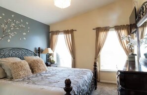 5 bedrooms, iron/ironing board, free WiFi, bed sheets