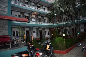 Exterior - Hotel Miracle Pokhara (Pokhara)