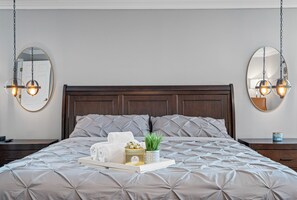 4 bedrooms, desk, iron/ironing board, travel cot