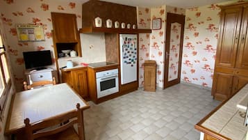 Micro-ondes, four, plaque de cuisson, lave-vaisselle