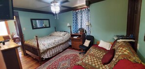 1 bedroom, desk, iron/ironing board, free WiFi