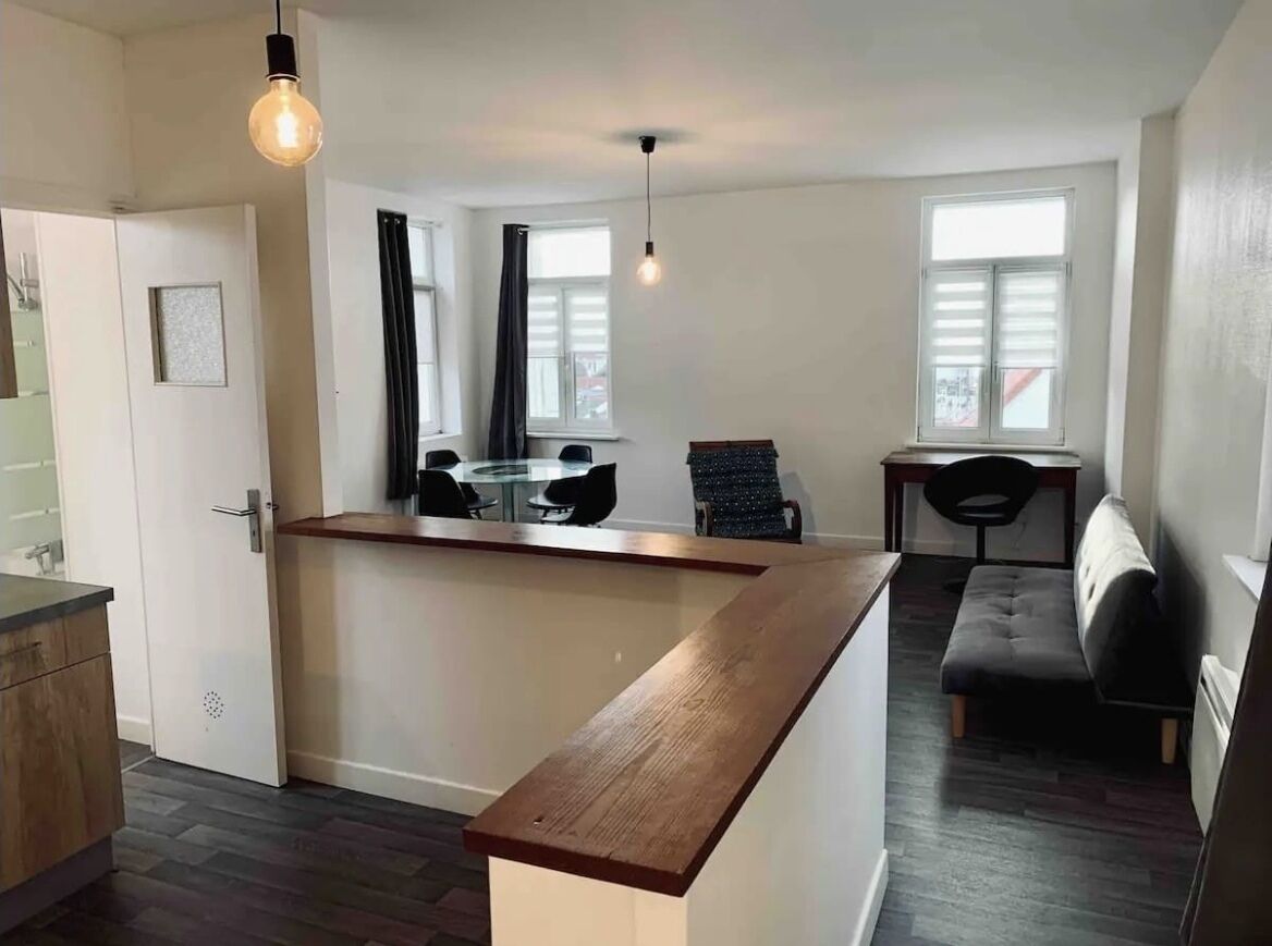 Spacious and bright apartment for 2 people