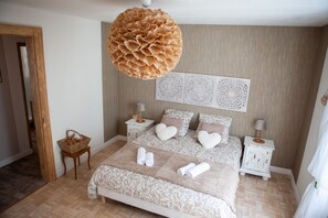 2 bedrooms, desk, iron/ironing board, free WiFi