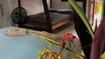 Deluxe Quadruple Room | Laptop workspace, free WiFi