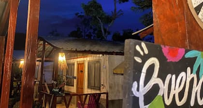 Las Rocas Village Ecohotel