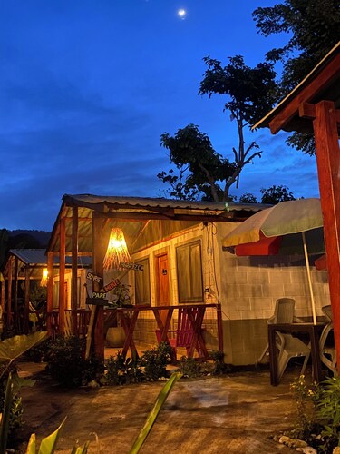 Las Rocas Village Ecohotel 